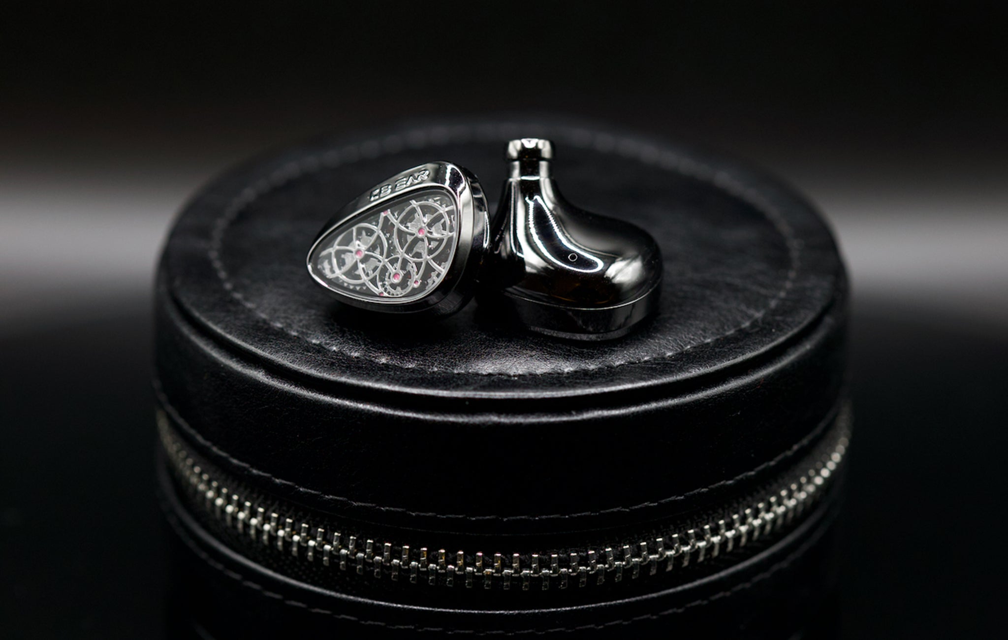 KBEAR Tourbillon-Pro TB-Pro: Embrace the dark side