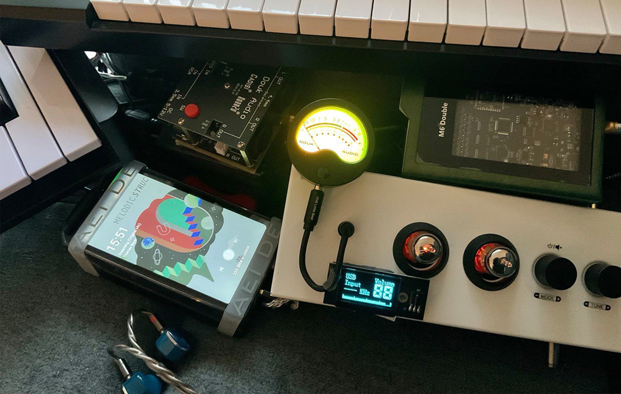 Dunu DN142: "Hitchhikers Guide to the Chi-Fi Galaxy!"