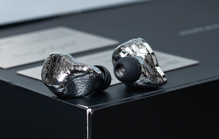 Earacoustic Audio GENESIS G318S Reviews