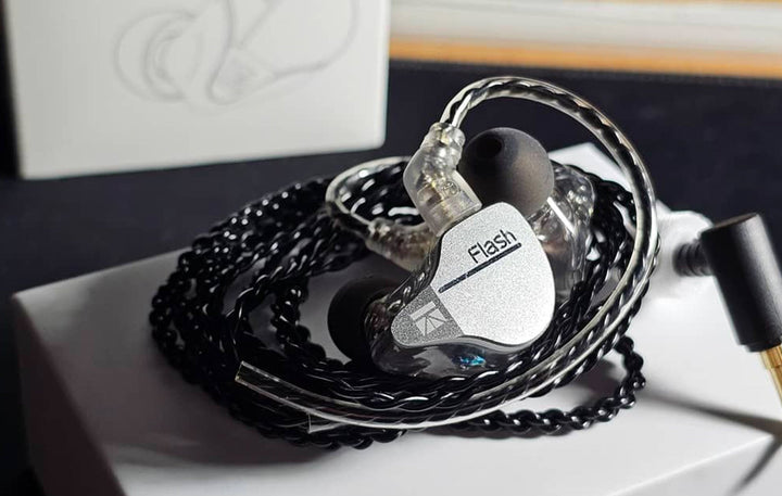 KBEAR Flash - A Clumsy Yet Pleasant Set