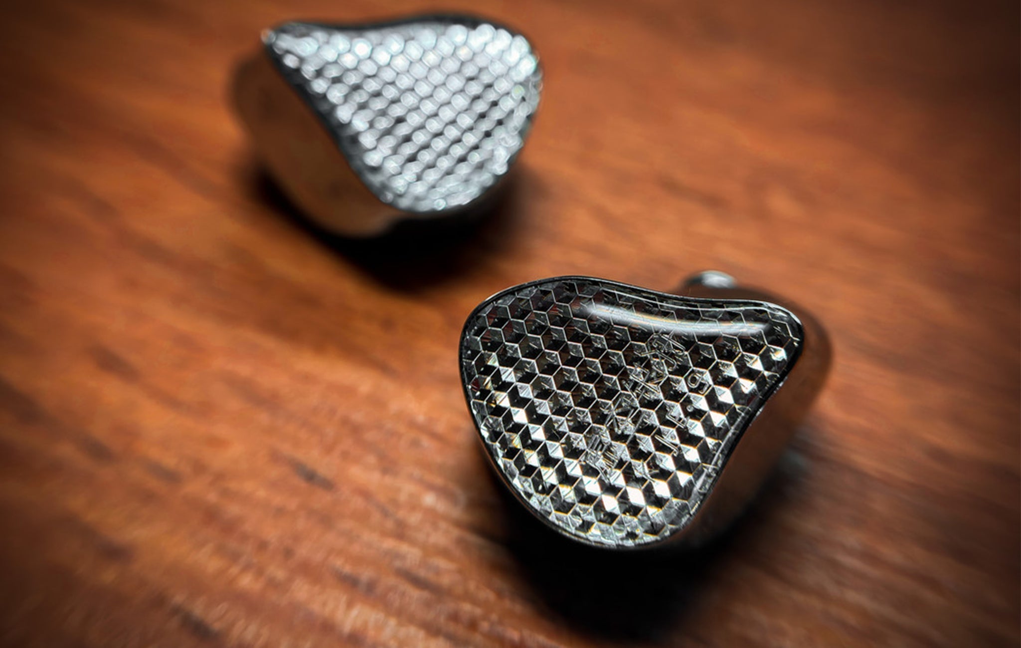 EarAcoustic Audio VSA-V1 - A Balance of Emotion and Technicality
