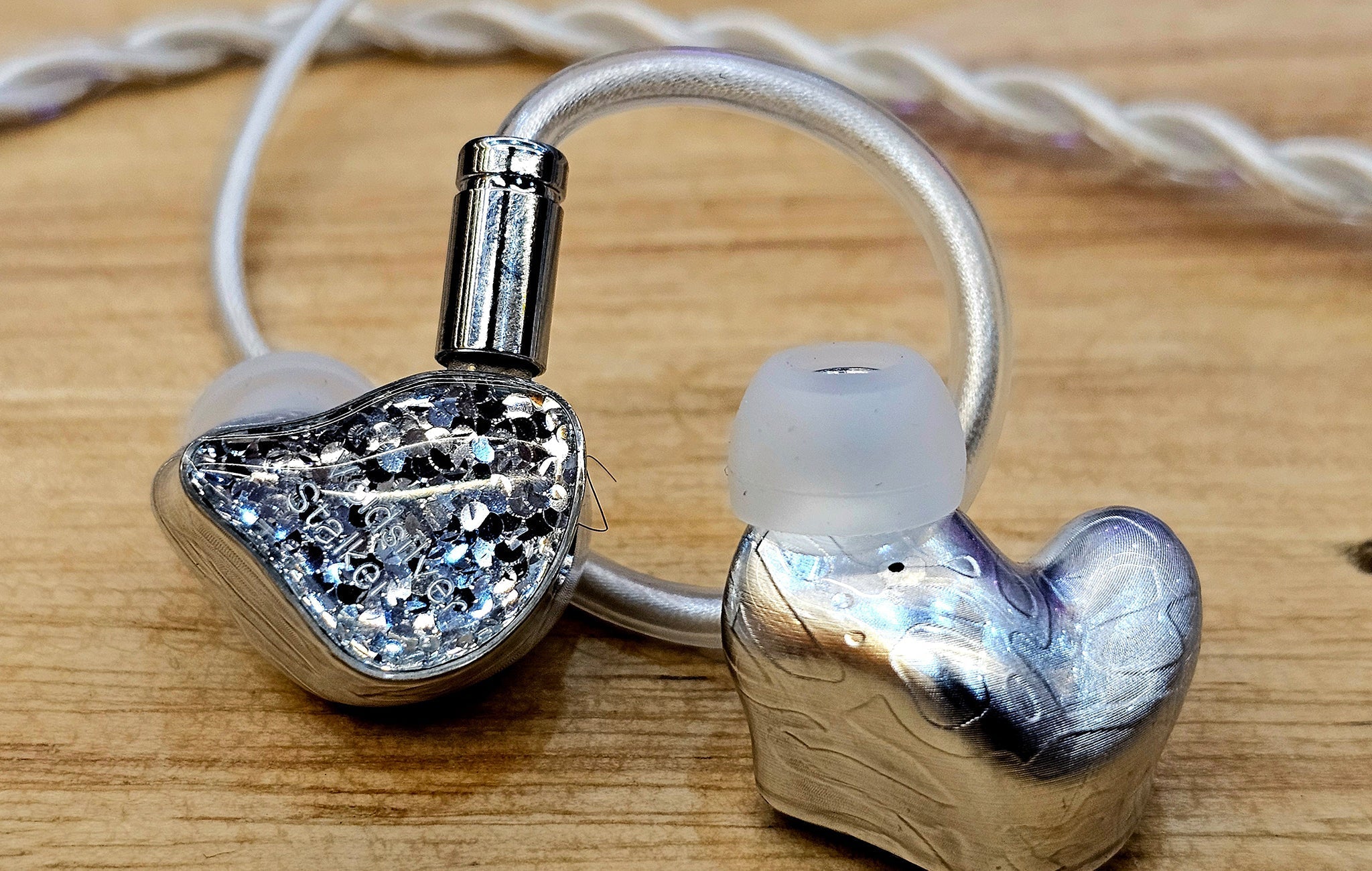EarAcoustic Audio VSA-MAX: A Fresh Take on the Classic V-Shape!