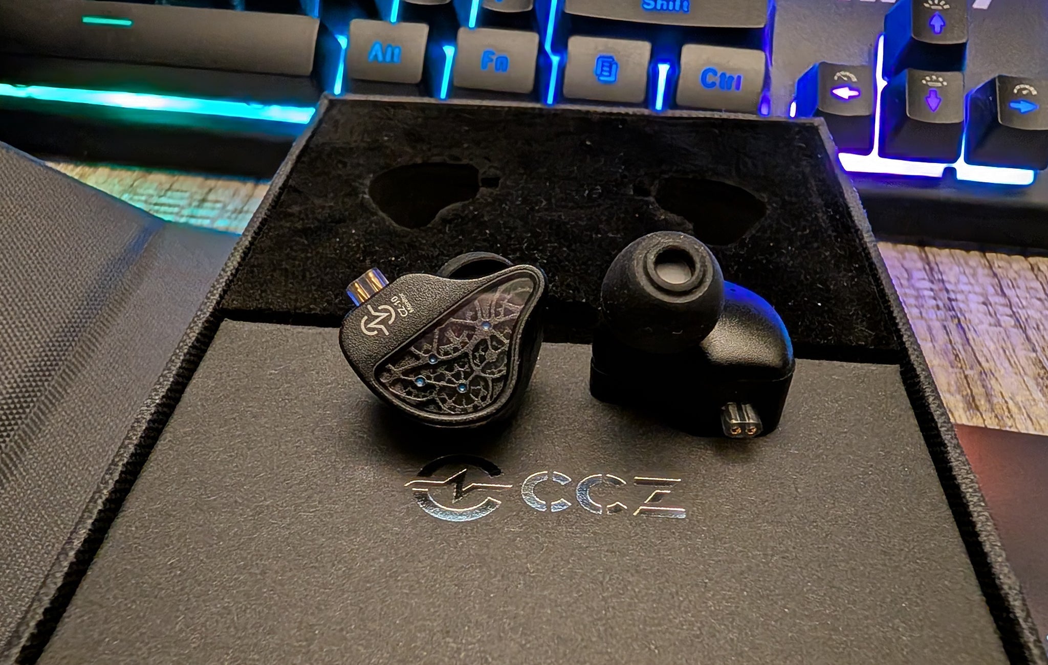 CCZ CZ10 TianGong: Fun sounding IEM with solid build and cool design.