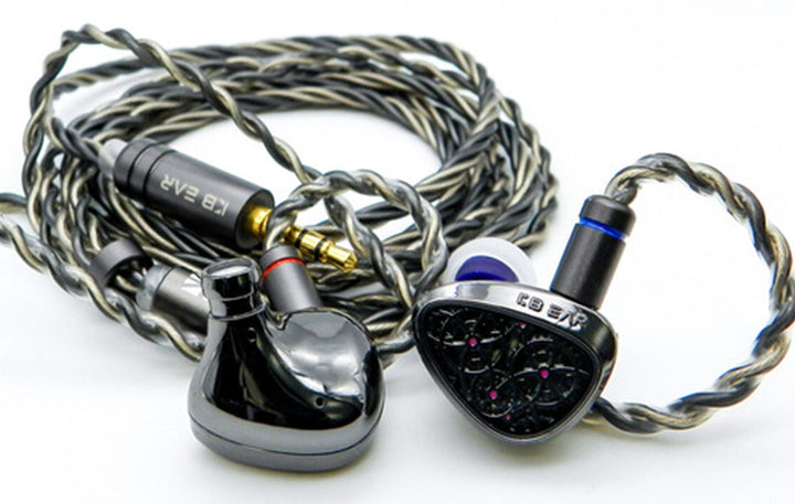 「KBEAR Tourbillon Pro」 魅力的なギアデザインにPU+PEEK+ブルーDLC振動板ドライバー搭載。