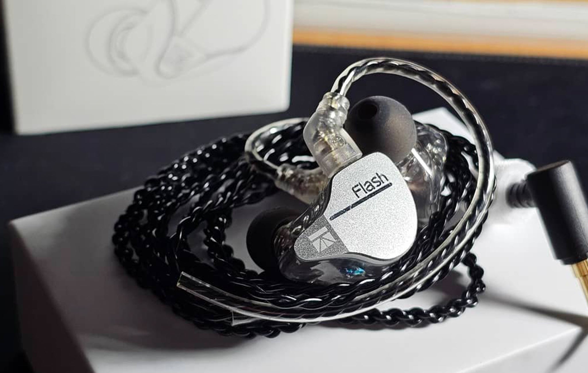 KBEAR Flash - A Clumsy Yet Pleasant Set